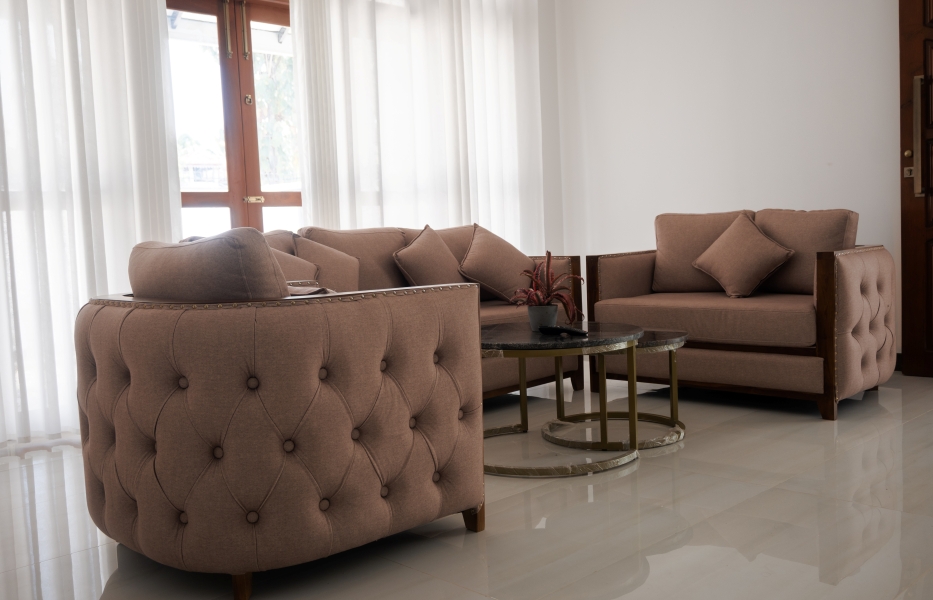 Spacious living room